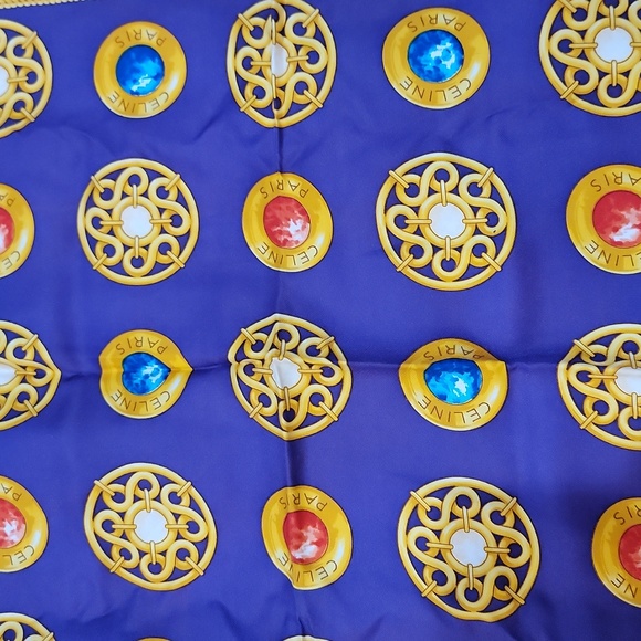 Authentic Celine silk scarf - Picture 6 of 8